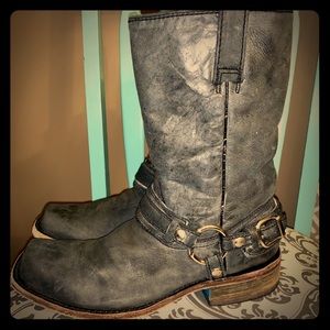 Men’s Corral Vintage Boots size 8